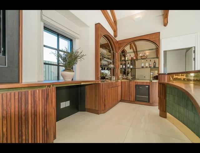 5 BEDROOM HOUSE FOR SALE IN NEWLANDS